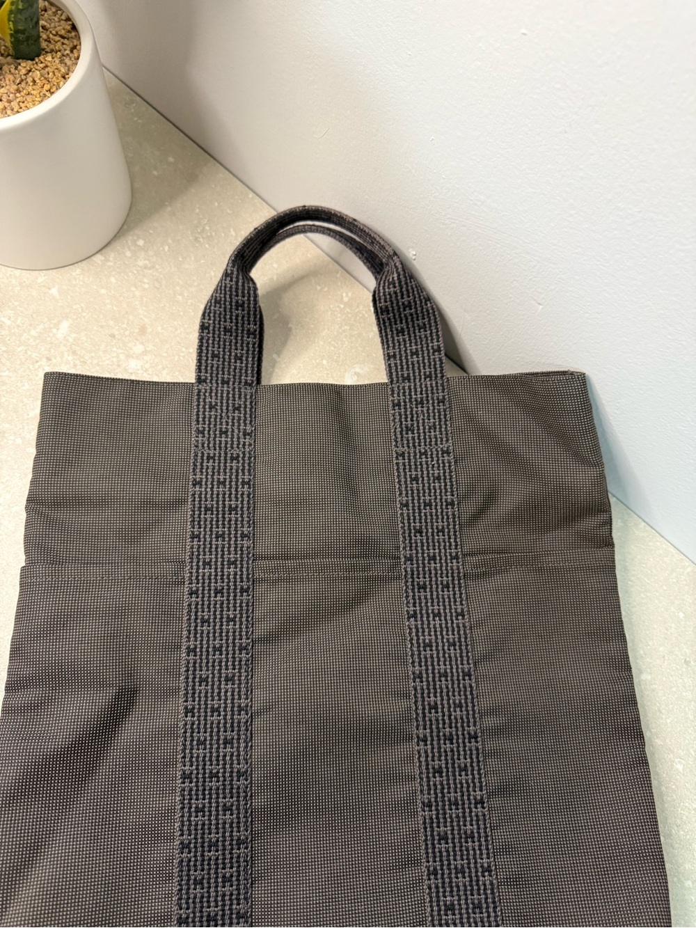 Hermes Toile Herline Canvas Cabas Tote Bag In Gray - Picture 9 of 14